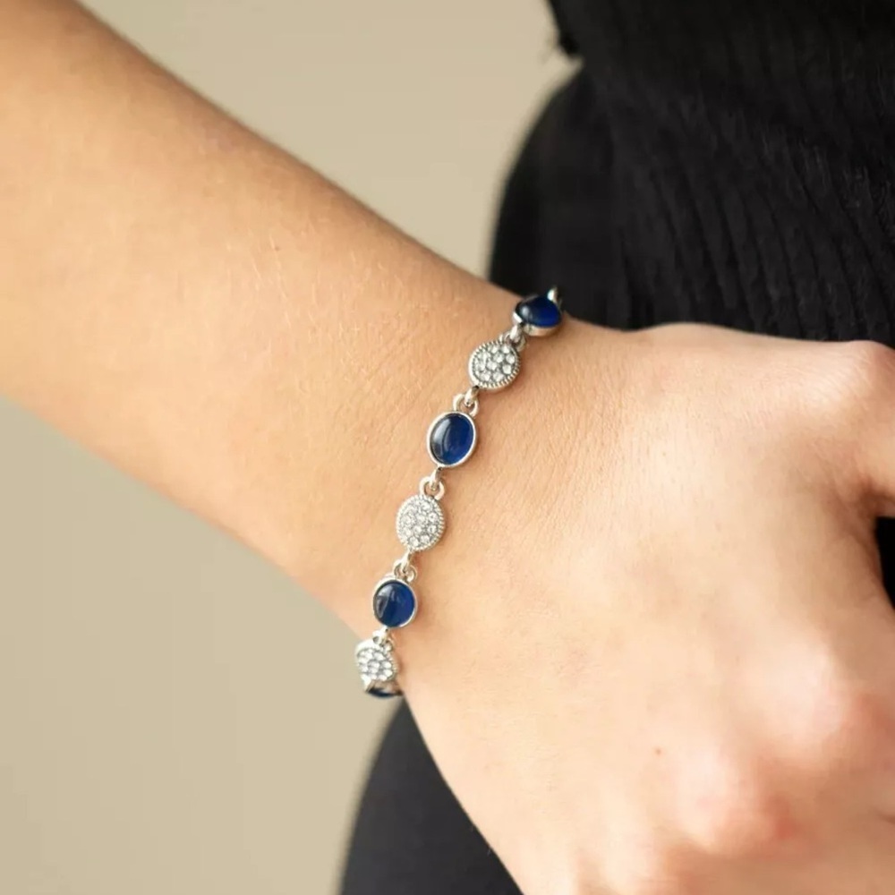 Stop and GLOW - Blue Bracelet - Vintage